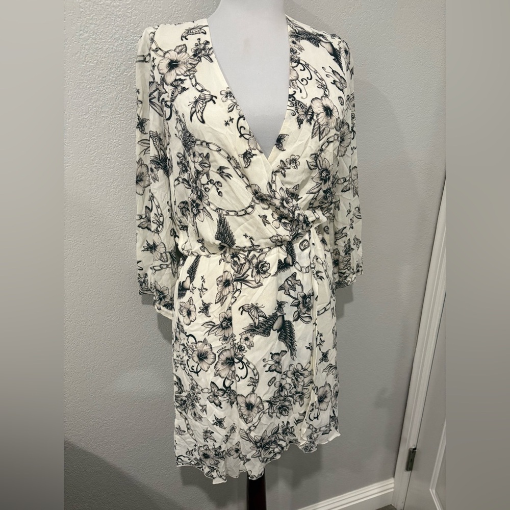 Pinko mini dress in white floral pattern